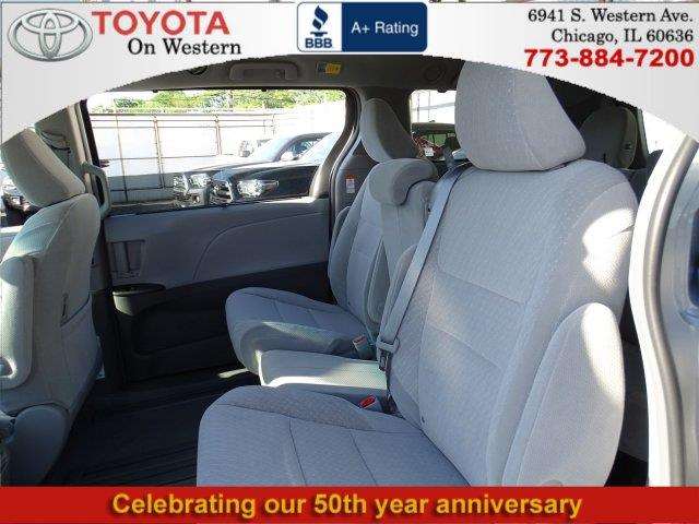 Toyota Sienna 2017 photo 7